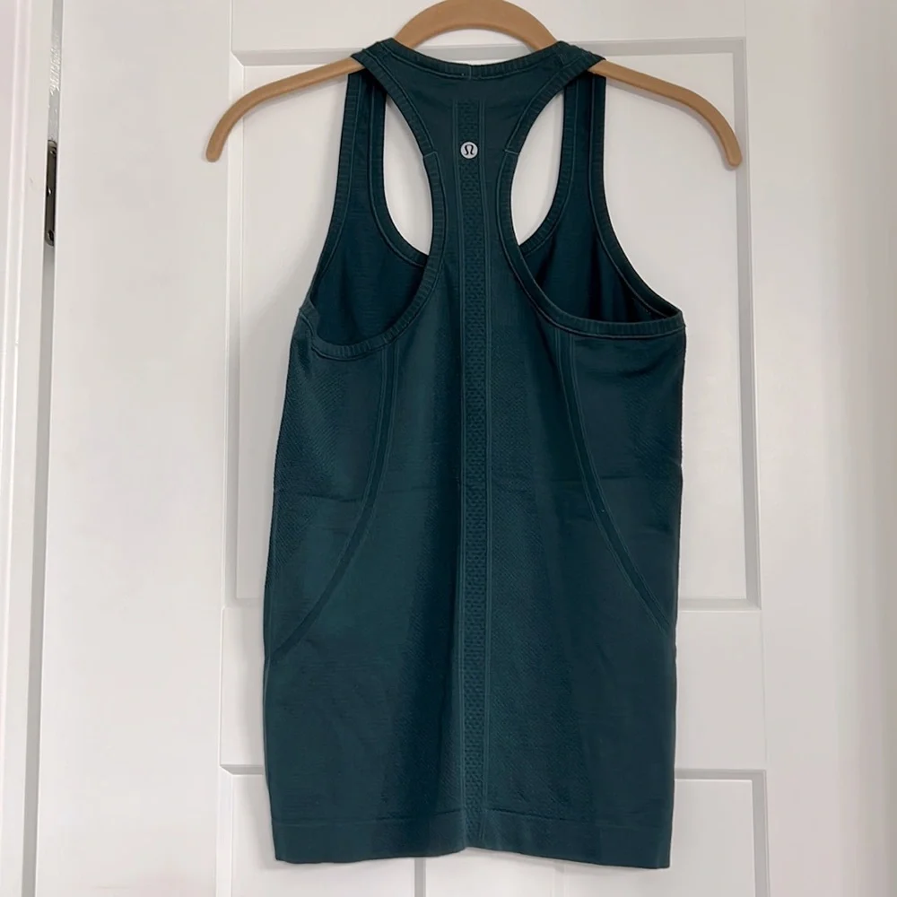 Lululemon 🍋 green tank - Picture 2 of 4